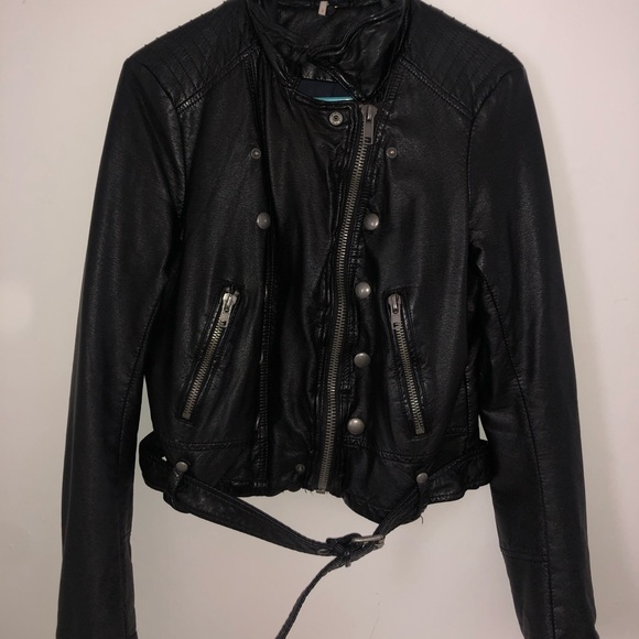 Free People Jackets & Blazers - 💣 Free People Vegan Belted Moto Jacket 💣